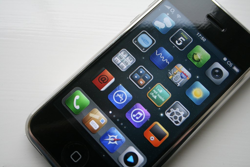 6 Best iPhone Apps for making your Travel more Easier